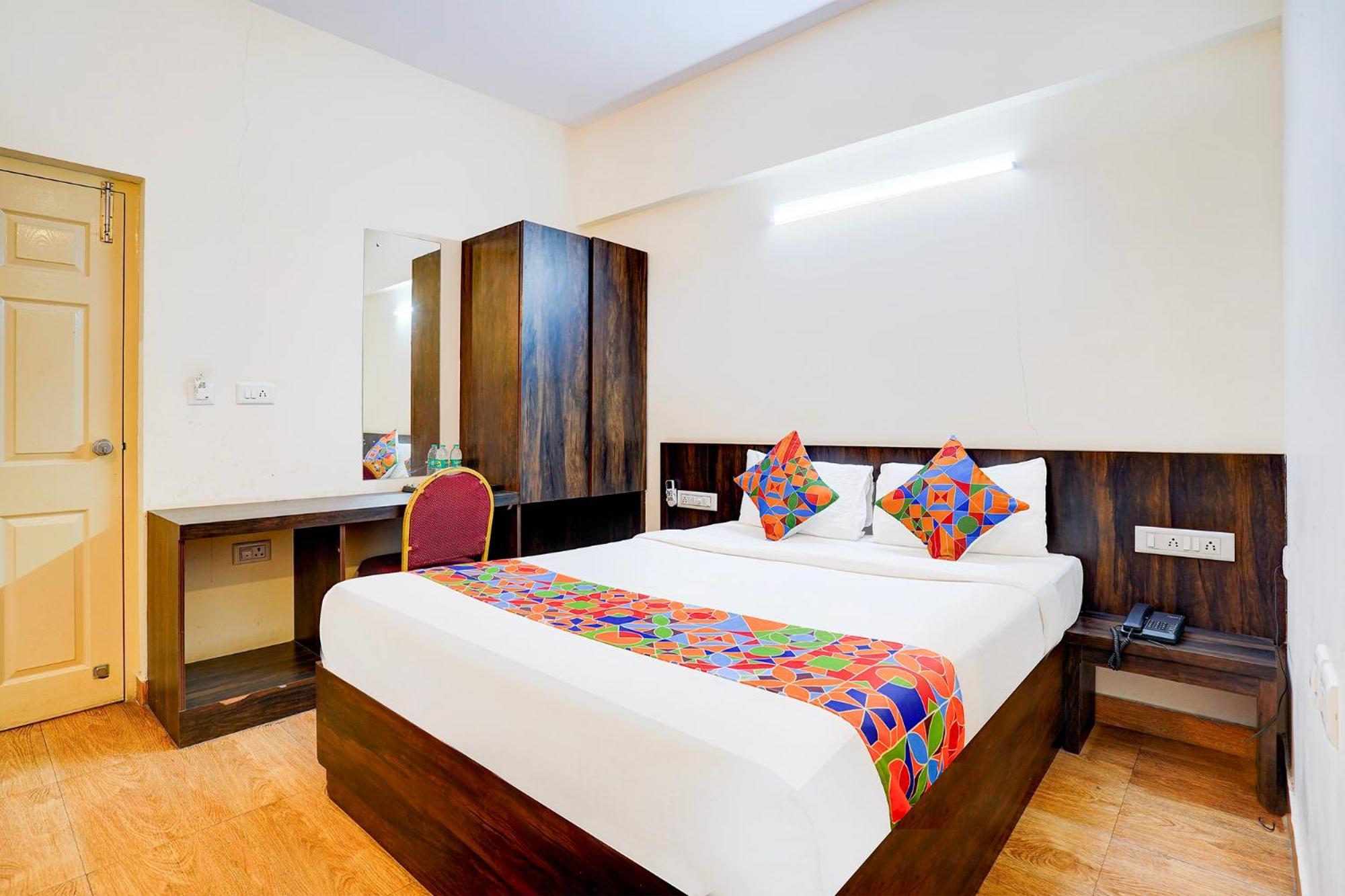 Fabhotel Grk Comforts - Jayanagar バンガロール エクステリア 写真